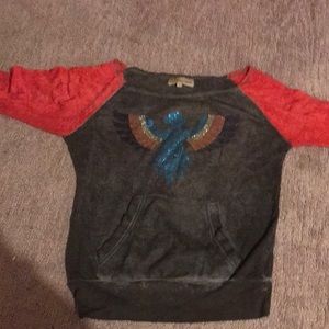 It’s size is M women’s.